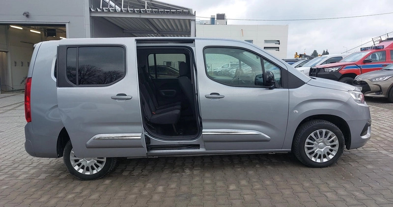 Toyota Proace City Verso cena 133900 przebieg: 25349, rok produkcji 2022 z Szczytna małe 407
